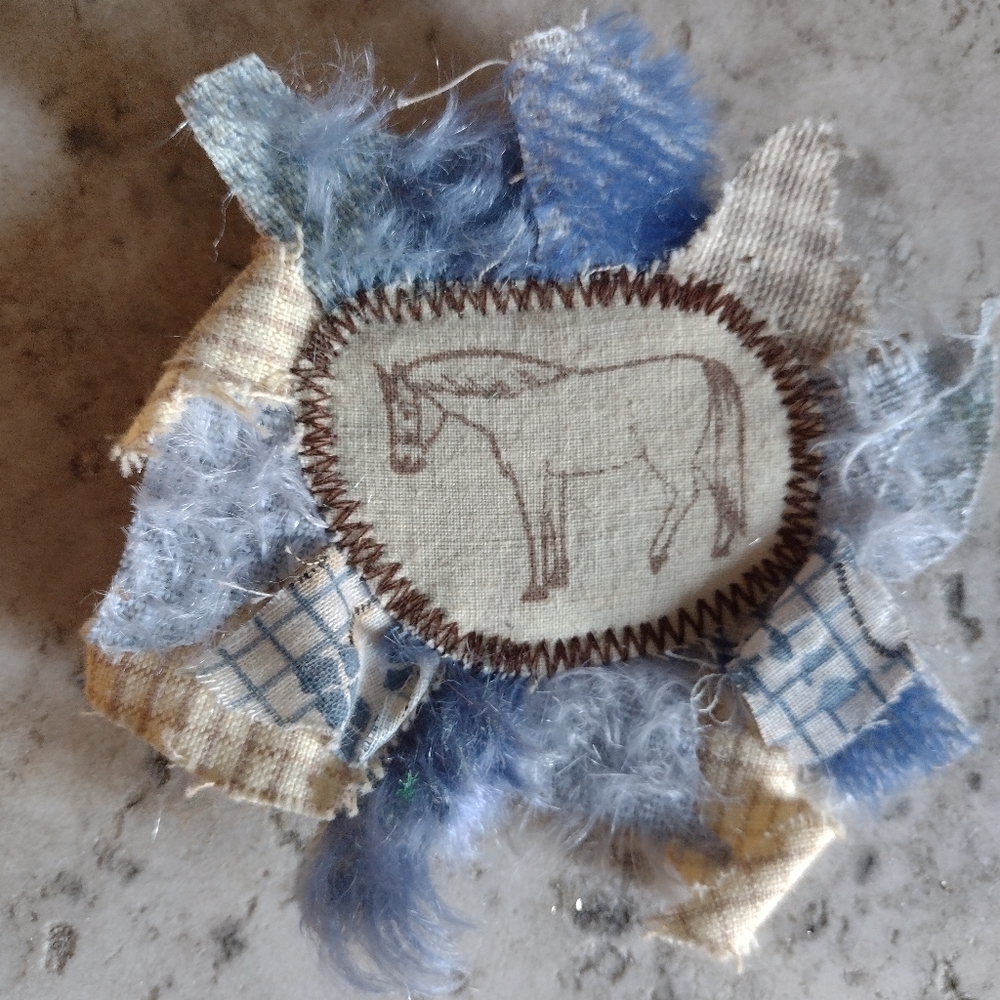 Pony or Horse Artist made Brooch or pin 🐴🩵💙 🐎 or ornament